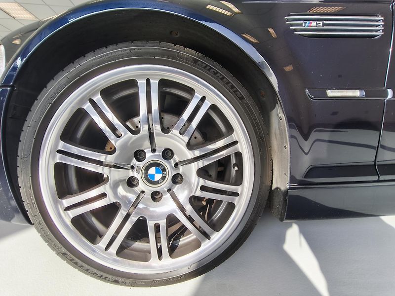 BMW M3 (2004) - fotka 29 z 31