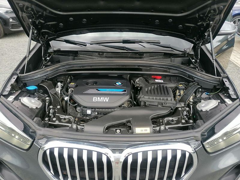 BMW X1 (2022) xDrive25eA Plug-in Hybrid - fotka 40 z 41
