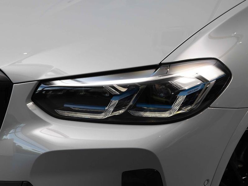 BMW X4 M40d - fotka 8 z 22
