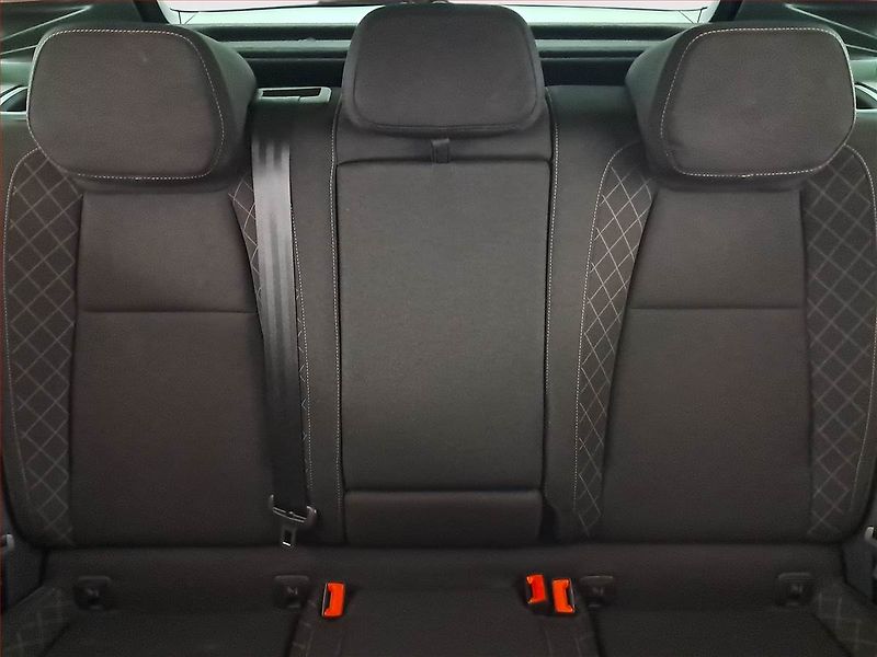 Škoda Karoq (2021) Ambition Plus 2.0 TDI - fotka 9 z 17