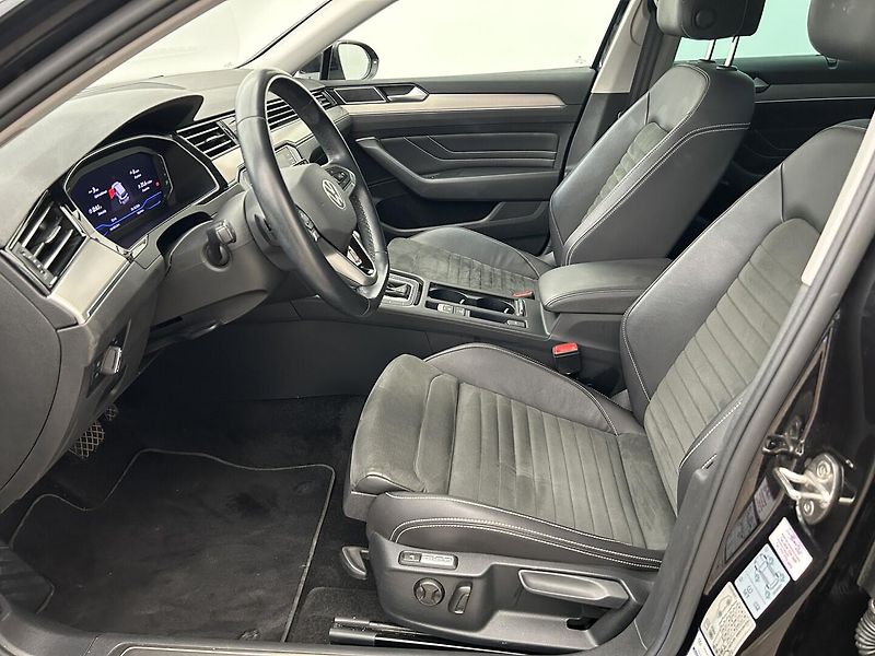 Volkswagen Passat Variant 2.0 TDI Elegance - fotka 6 z 27