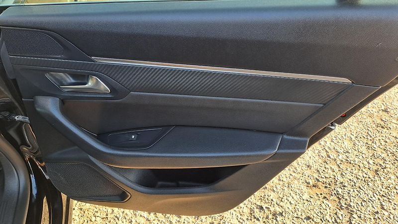 Peugeot 508 1.5 SW BlueHDi 130 S&S - fotka 10 z 27