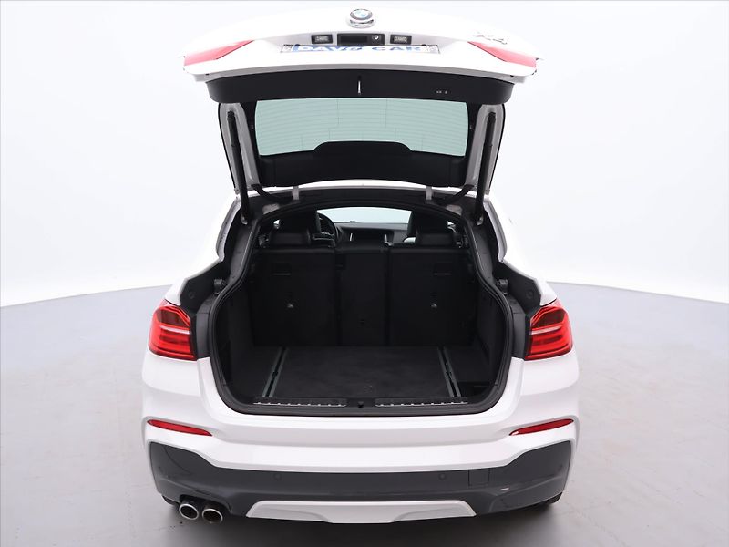 BMW X4 3,0 35xD 230kW CZ M-paket DPH - fotka 9 z 36