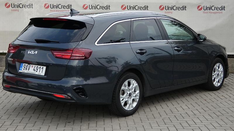 Kia Ceed SW 1.5 T-GDI SPIN - fotka 3 z 22