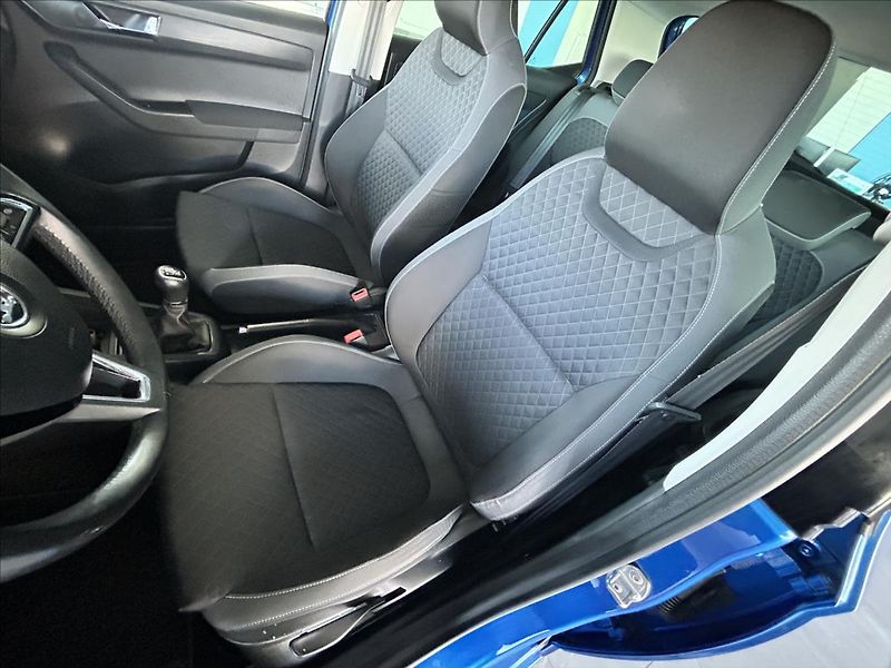 Škoda Fabia 1,2   TSI 66kW,SPORT,STYLE - fotka 22 z 26