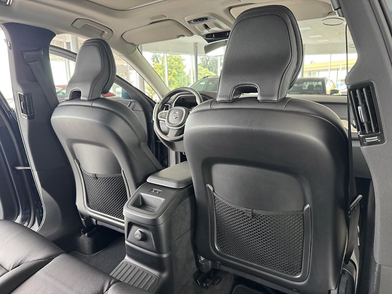 Volvo XC60 T8 AWD*Recharge*REZERVACE! - fotka 16 z 36