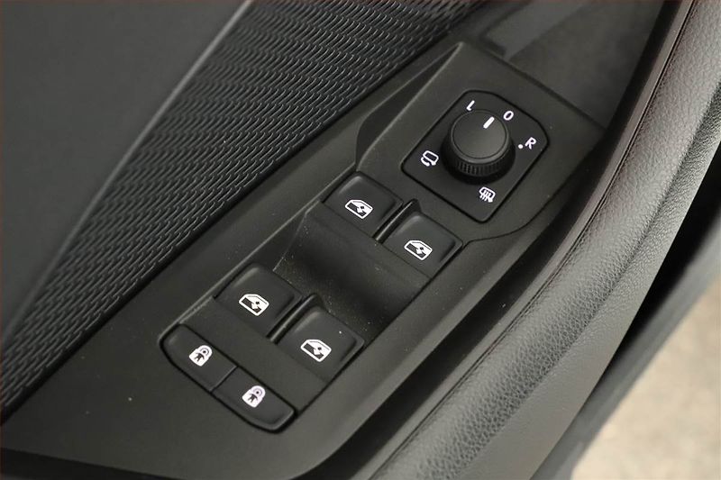 Škoda Octavia (2024) RS 2.0 TSI, RS, Matrix FullLed - fotka 18 z 22