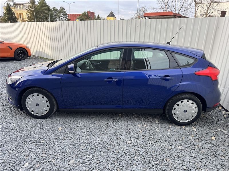 Ford Focus 1,5 TDCi 77kW NAVIGACE - fotka 4 z 50