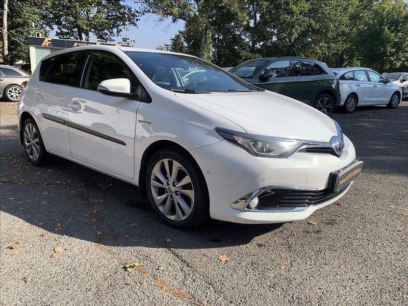 Toyota Auris 1,8 HYBRID 1.MAJ.,ČR,SERVISKA - fotka 3 z 20