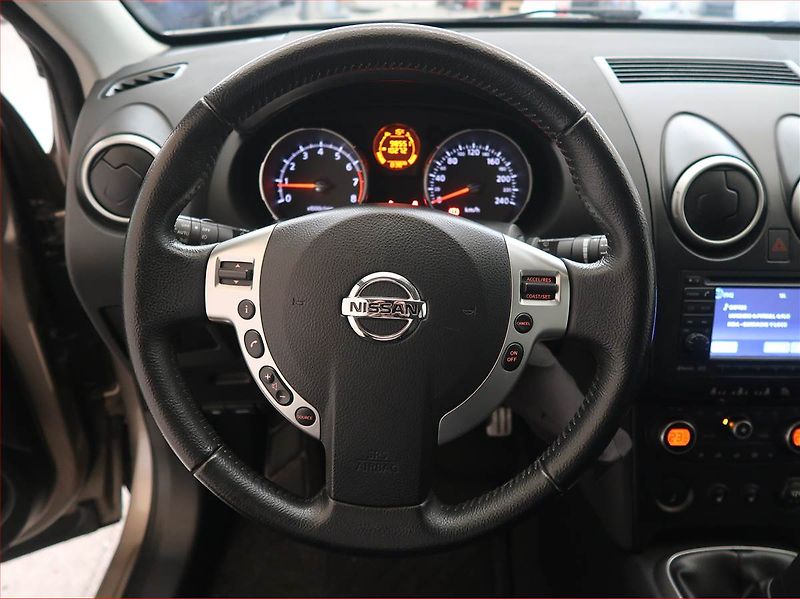 Nissan Qashqai (2009) 1.6, Serv.kniha, Navi - fotka 16 z 17