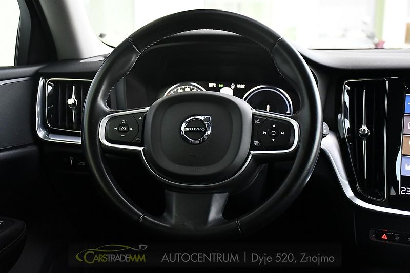 Volvo V60 2,0 T6 186kW PHEV TWIN ENGINE - fotka 26 z 51
