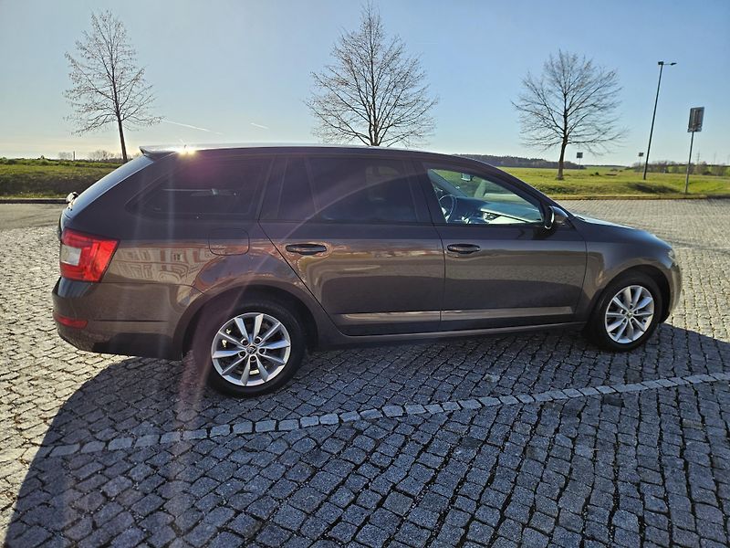 Škoda Octavia (2015) SUPER STAV, 81KW, SPLÁTKY  - fotka 6 z 23