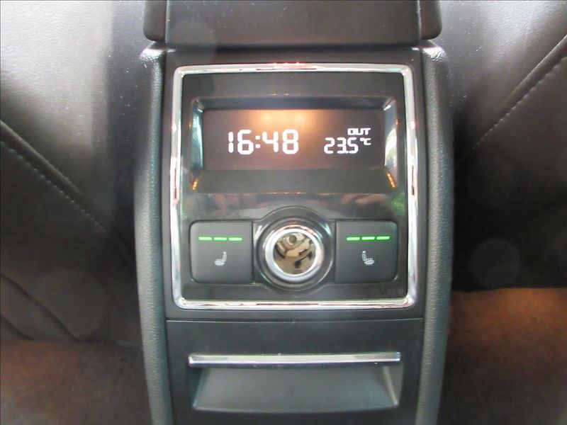 Škoda Superb 2,0 TSi 147Kw, L&K, Tažné, Hav - fotka 24 z 33