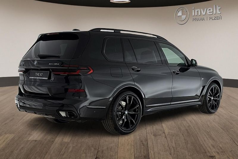 BMW X7 xDrive40d - fotka 3 z 30