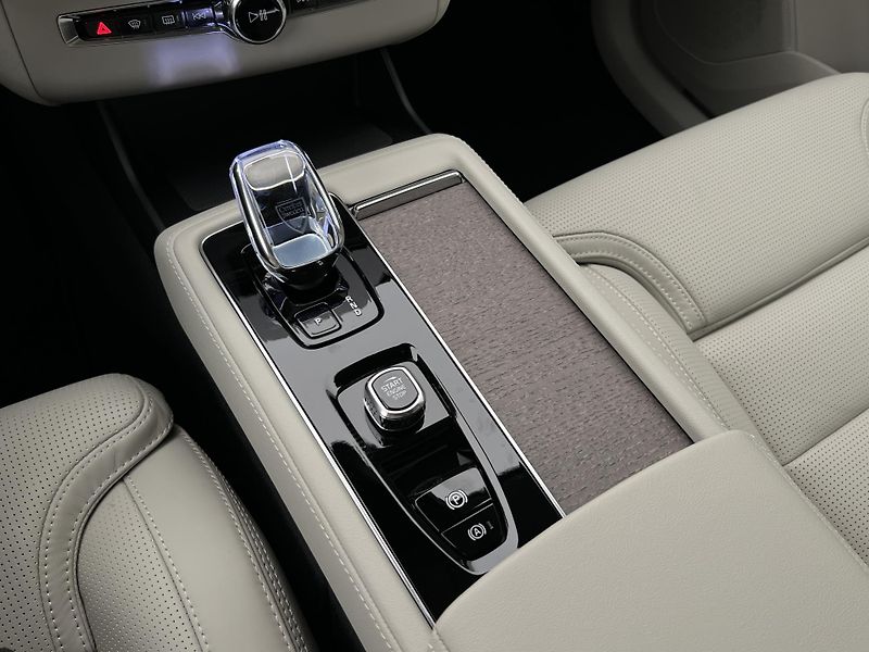 Volvo XC90 (2026) T8 AWD AUT RECHARGE DARK PLUS - fotka 30 z 46