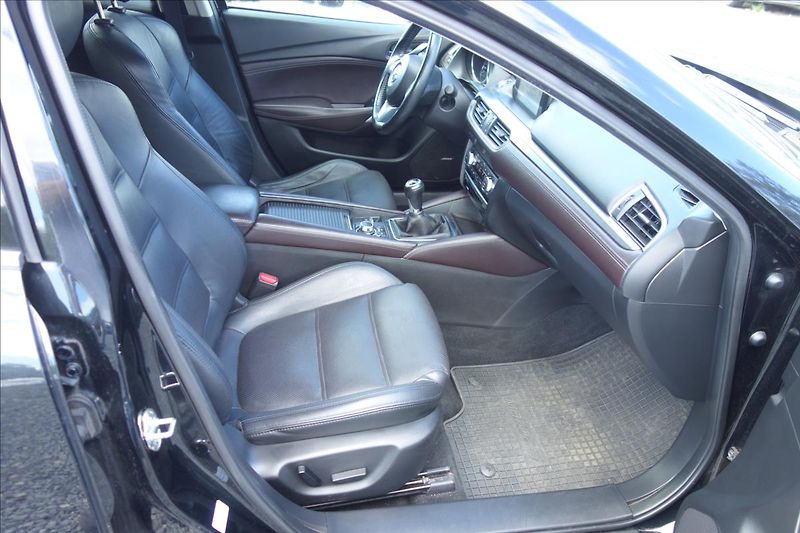 Mazda 6 2,2 D 129KW, SERV.KN., REVO. - fotka 13 z 39