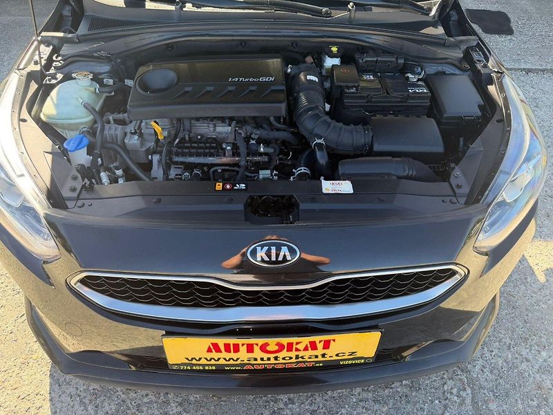 Kia Pro_Ceed (2019) 1.4T-GDI/GT-LINE/1MAJ/ČR/DPH - fotka 23 z 36