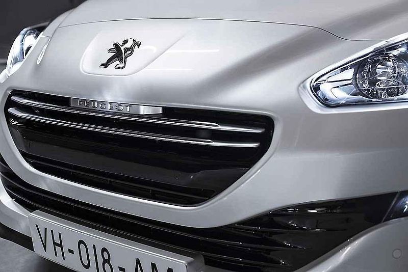 Peugeot RCZ.