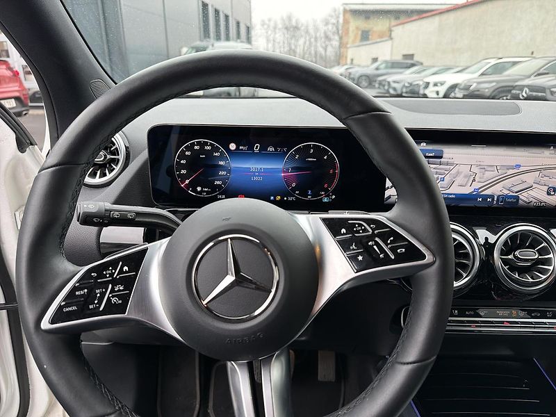 Mercedes-Benz GLA 200d 4MATIC, CZ, 1.majitel - fotka 10 z 16