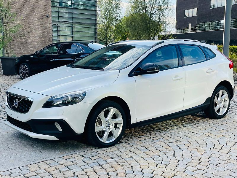 Volvo V40 2.0i AUT 1MAJITEL CROSS COUNTR - fotka 4 z 49
