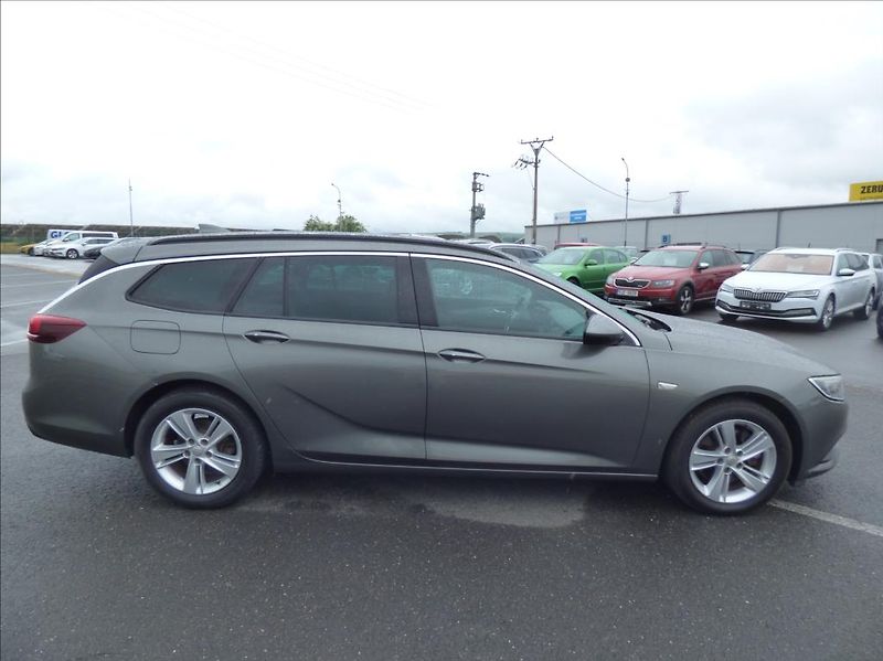 Opel Insignia 2,0 CDTi  Business Edition - fotka 3 z 39
