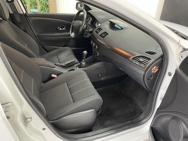 Renault Mégane 1.6 i LPG ČR SERVISKA LPG 2034 - fotka 13 z 23