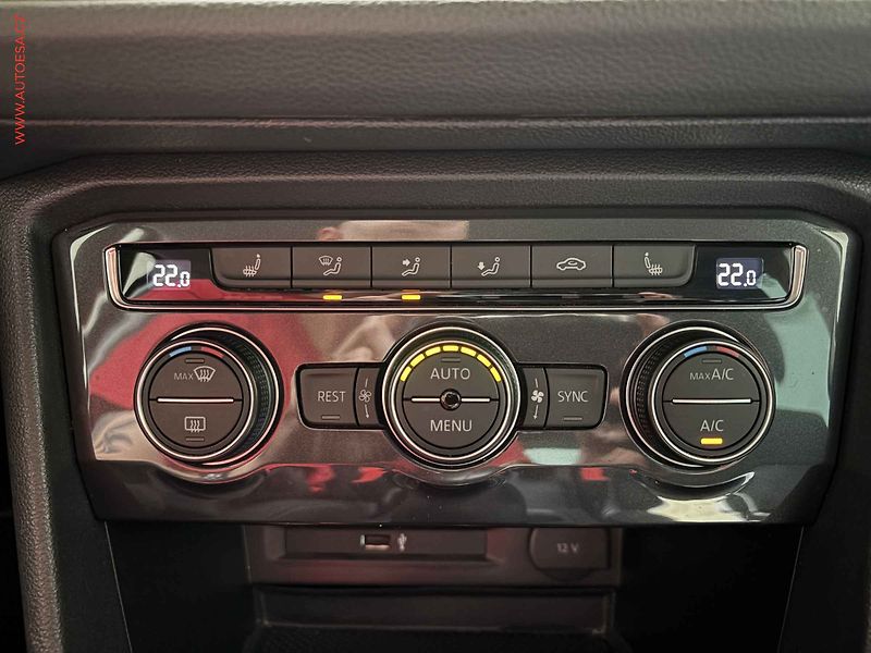 Volkswagen Tiguan (2019) 1.5 TSi, ČR, LED, autoAC - fotka 14 z 16