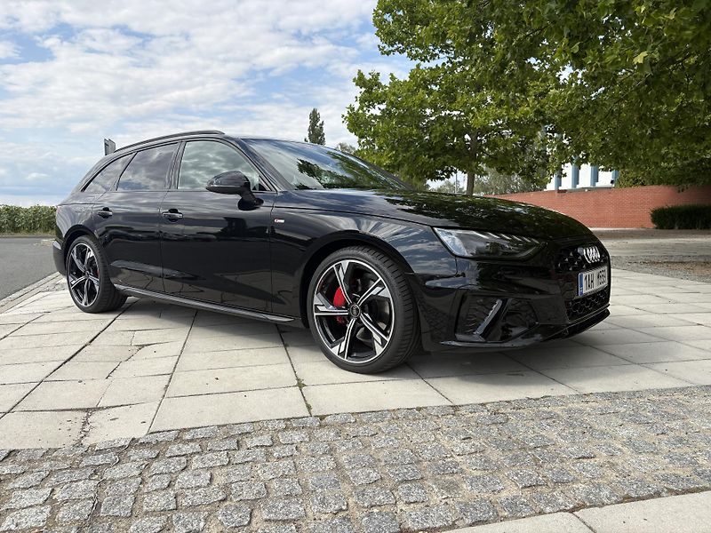 Audi A4 (2025) Audi A4 Avant S line 2.0 TDI  - fotka 3 z 9
