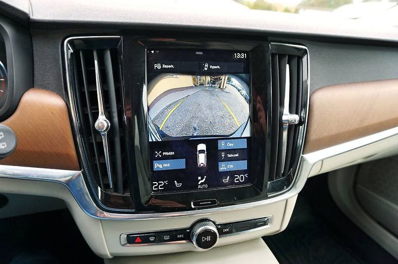 Volvo V90 (2019) INSCRIPTION POLESTAR 2,0 D5 17 - fotka 43 z 53