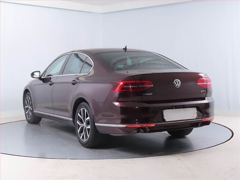 Volkswagen Passat (2017) Comfortline 2.0 TDI, Kůže - fotka 4 z 14