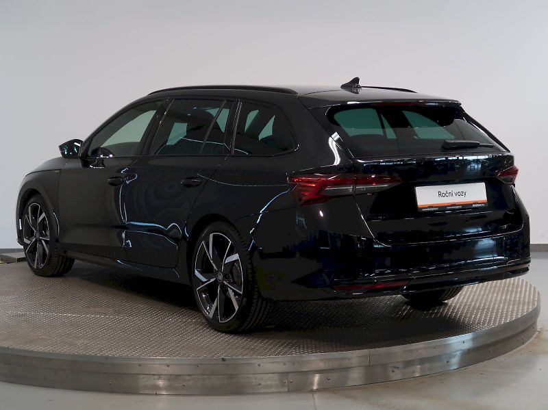 Škoda Octavia (2025) SPORTLINE 2.0TSI 150KW 4x4 DSG - fotka 7 z 40