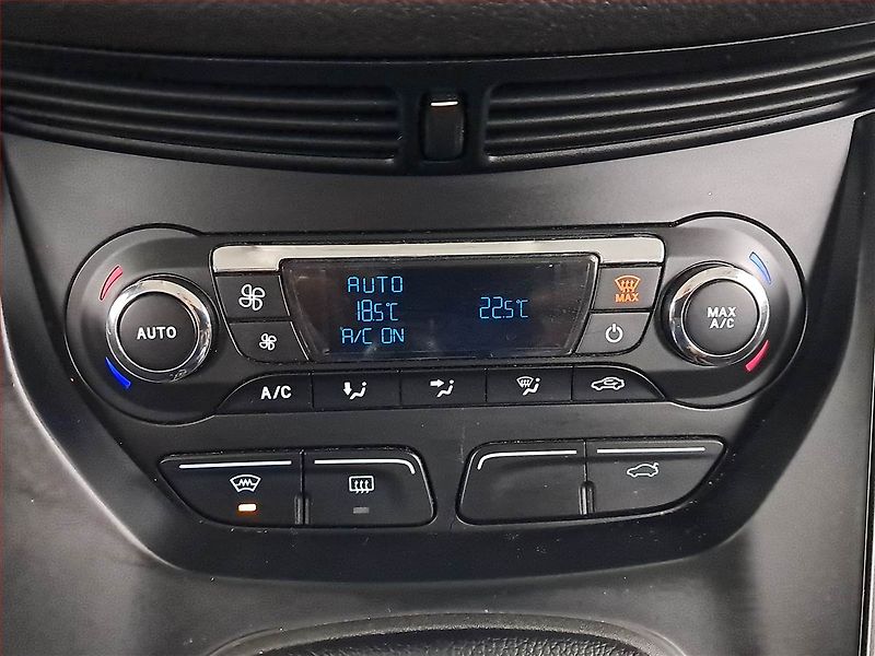 Ford Kuga (2013) 2.0 TDCi, Tempomat - fotka 16 z 18