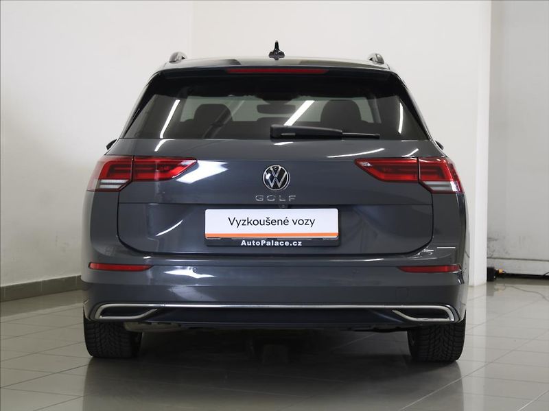 Volkswagen Golf 1,5 TSI 110kW Style Var. 63tkm - fotka 4 z 24