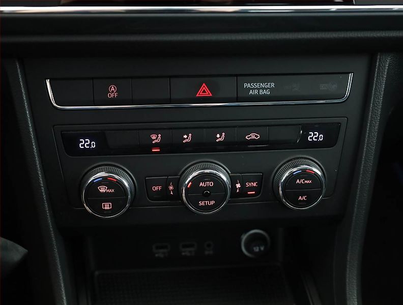 Seat Ateca (2016) 1.0 TSI, Serv.kniha, Navi - fotka 14 z 21