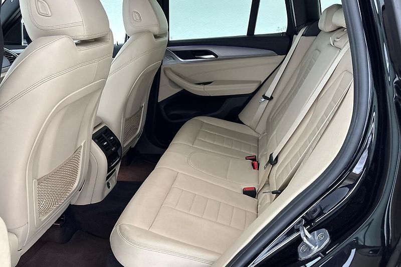 BMW X3 xDrive30d - fotka 8 z 24