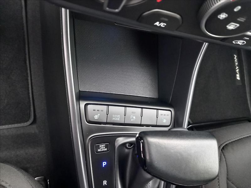 Hyundai Bayon 1,0 T-GDI PLAY CLIMATE DCT - fotka 16 z 22