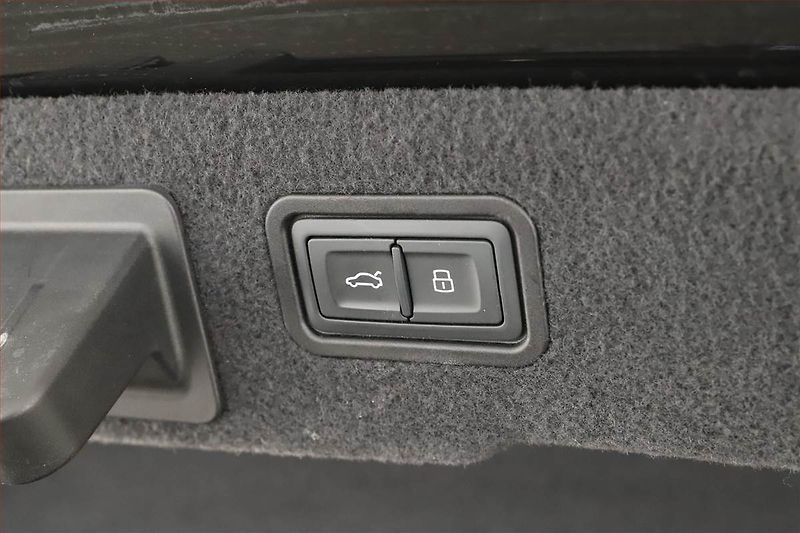 Audi A8 (2019) 50 TDI - fotka 19 z 19