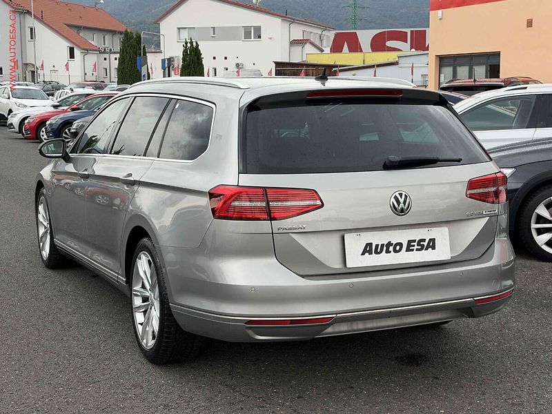 Volkswagen Passat (2014) 2.0TDi, ČR, DSG, bixenon - fotka 6 z 17