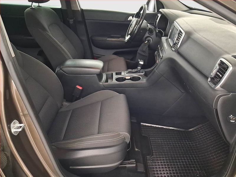 Kia Sportage (2017) 2.0 CRDi, 4X4, Automat, Navi - fotka 9 z 20