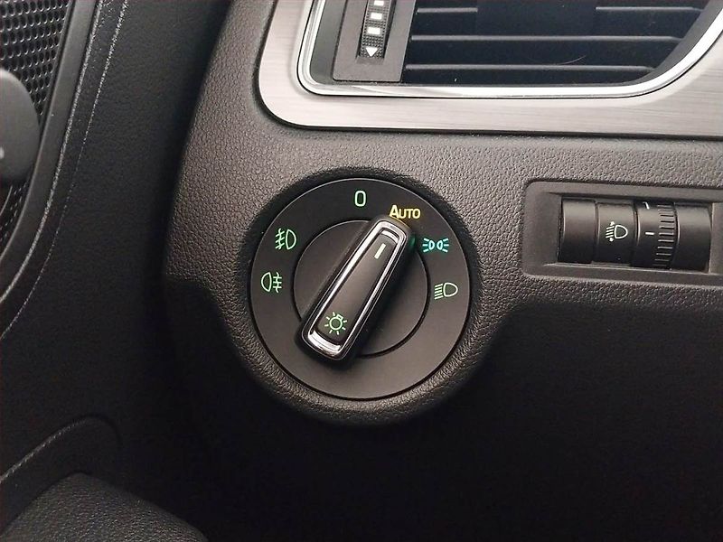 Škoda Rapid (2018) Spaceback 1.4 TSI, Automat - fotka 18 z 22