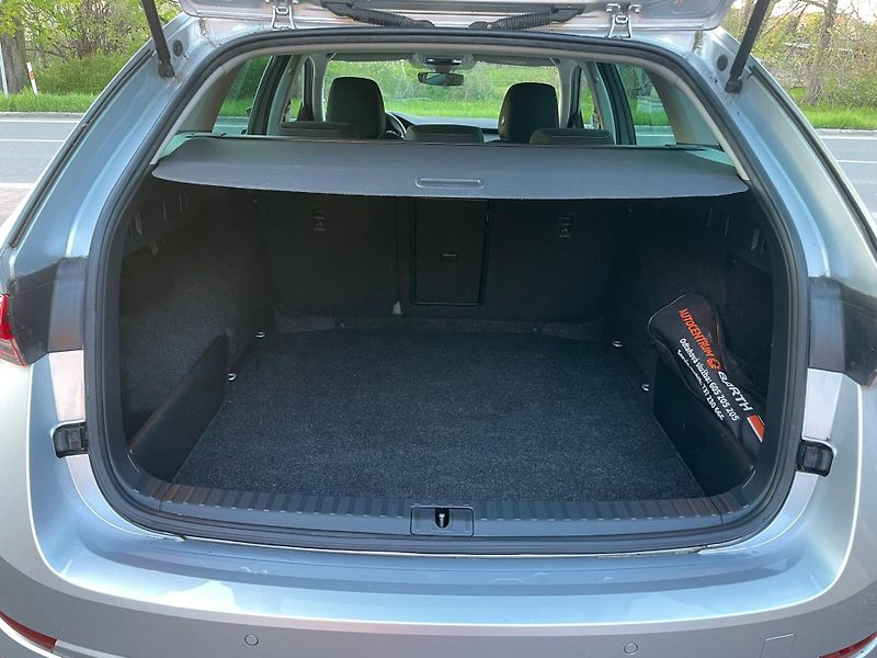 Škoda Octavia 1.5TSi 1.MAJ ČR NEBOUR. ZÁRUKA - fotka 7 z 20