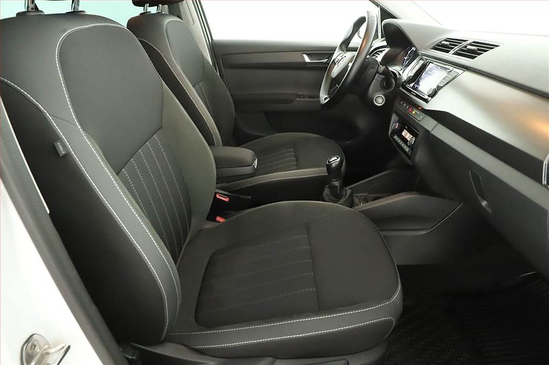Škoda Fabia (2020) Style Plus 1.0 TSI, Serv.kniha - fotka 7 z 17