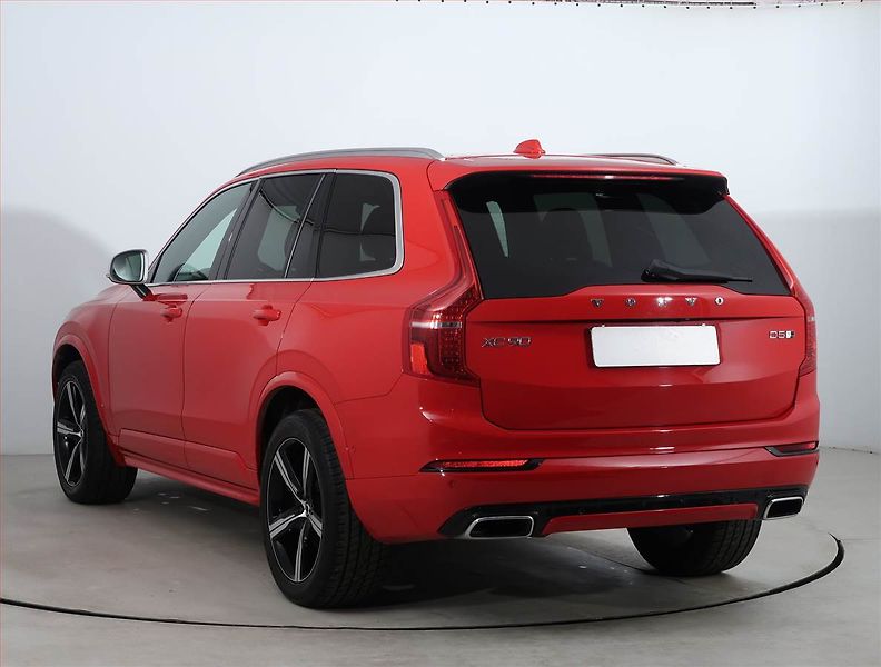 Volvo XC90 (2017) R-Design D5 AWD - fotka 4 z 26