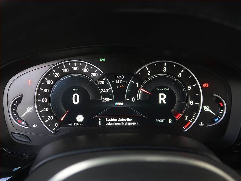 BMW Řada 5 (2020) 530i xDrive - fotka 11 z 25