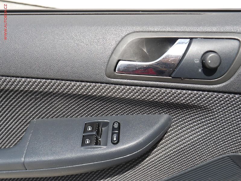 Škoda Fabia (2005) 1.2 HTP, ČR, Ambiente, TZ - fotka 14 z 15