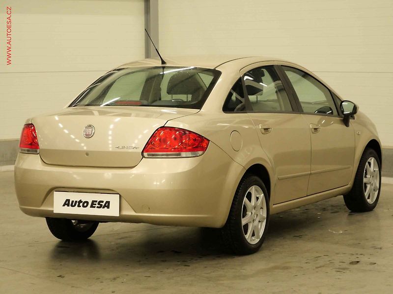 Fiat Linea (2011) 1.4i, ČR, Klima - fotka 4 z 20