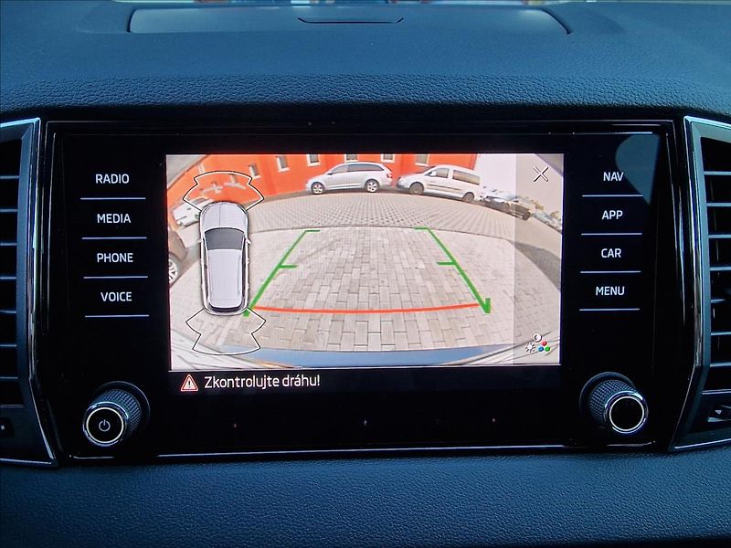 Škoda Karoq 2.0TDI Style, původ ČR,1.Maj. - fotka 26 z 50