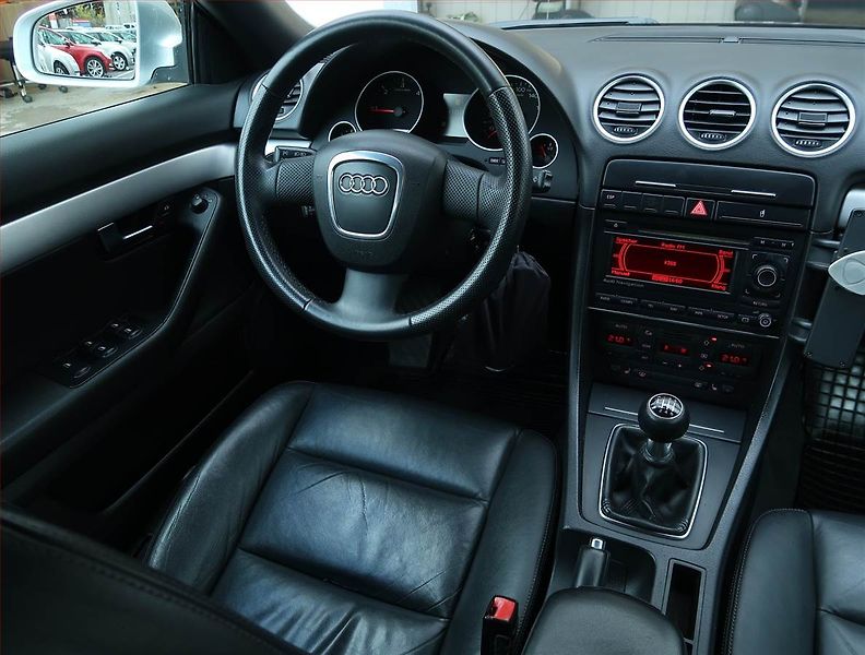 Audi A4 (2007) 2.0 TDI, Serv.kniha, Xenony - fotka 7 z 17