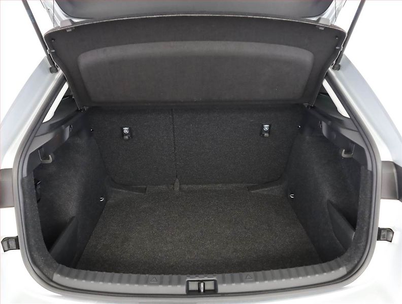 Škoda Scala (2021) Style 1.6 TDI, Automat, Navi - fotka 20 z 21