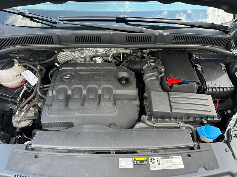 Seat Alhambra (2015) 2,0TDI 110kw DSG Style - fotka 42 z 42